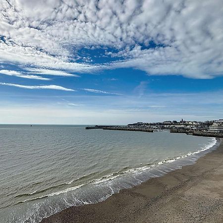 Appartement Avec Balcon, Proche Des Plages Et Commerces - Fr-1-361-89 グランビル エクステリア 写真