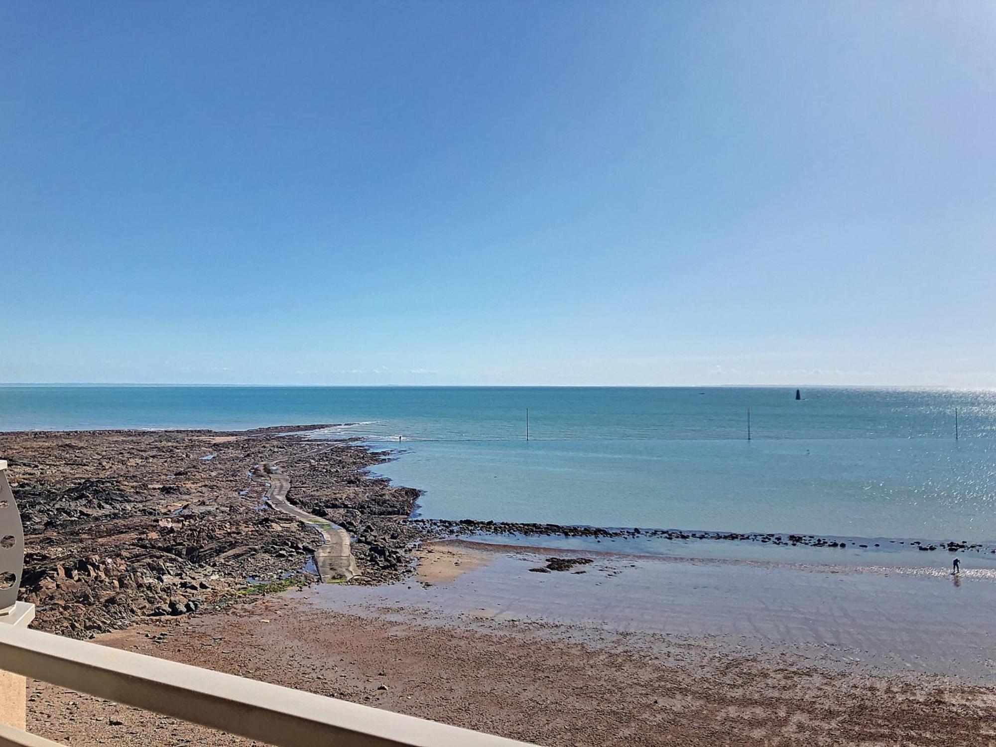 Appartement Avec Balcon, Proche Des Plages Et Commerces - Fr-1-361-89 グランビル エクステリア 写真