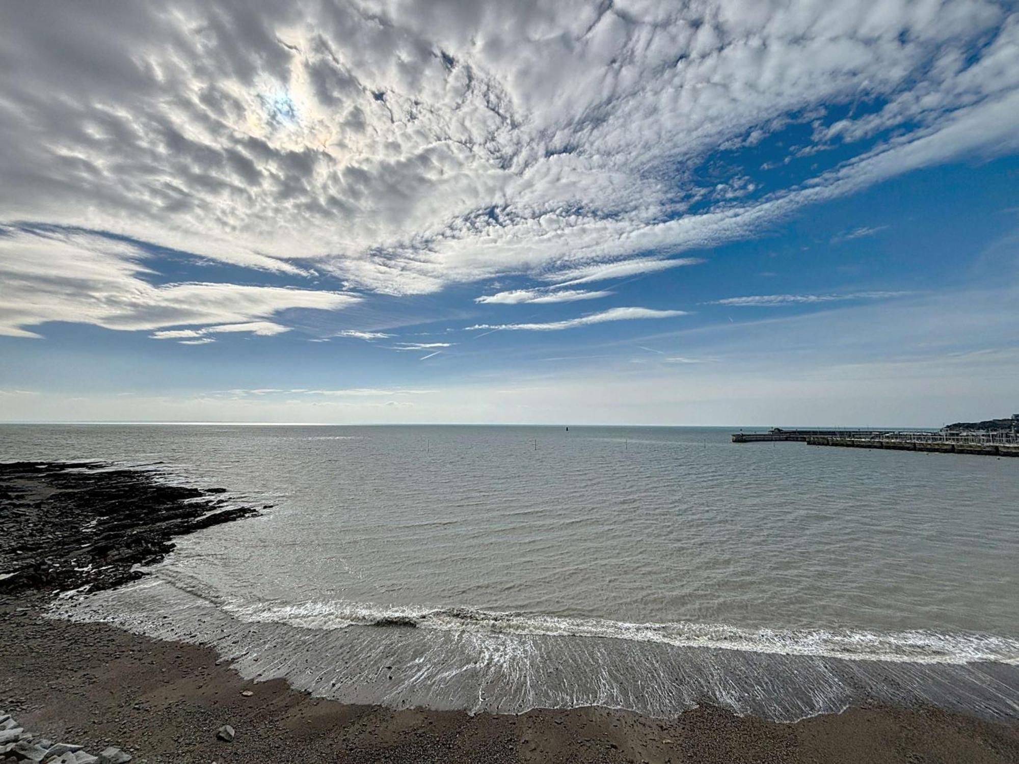 Appartement Avec Balcon, Proche Des Plages Et Commerces - Fr-1-361-89 グランビル エクステリア 写真